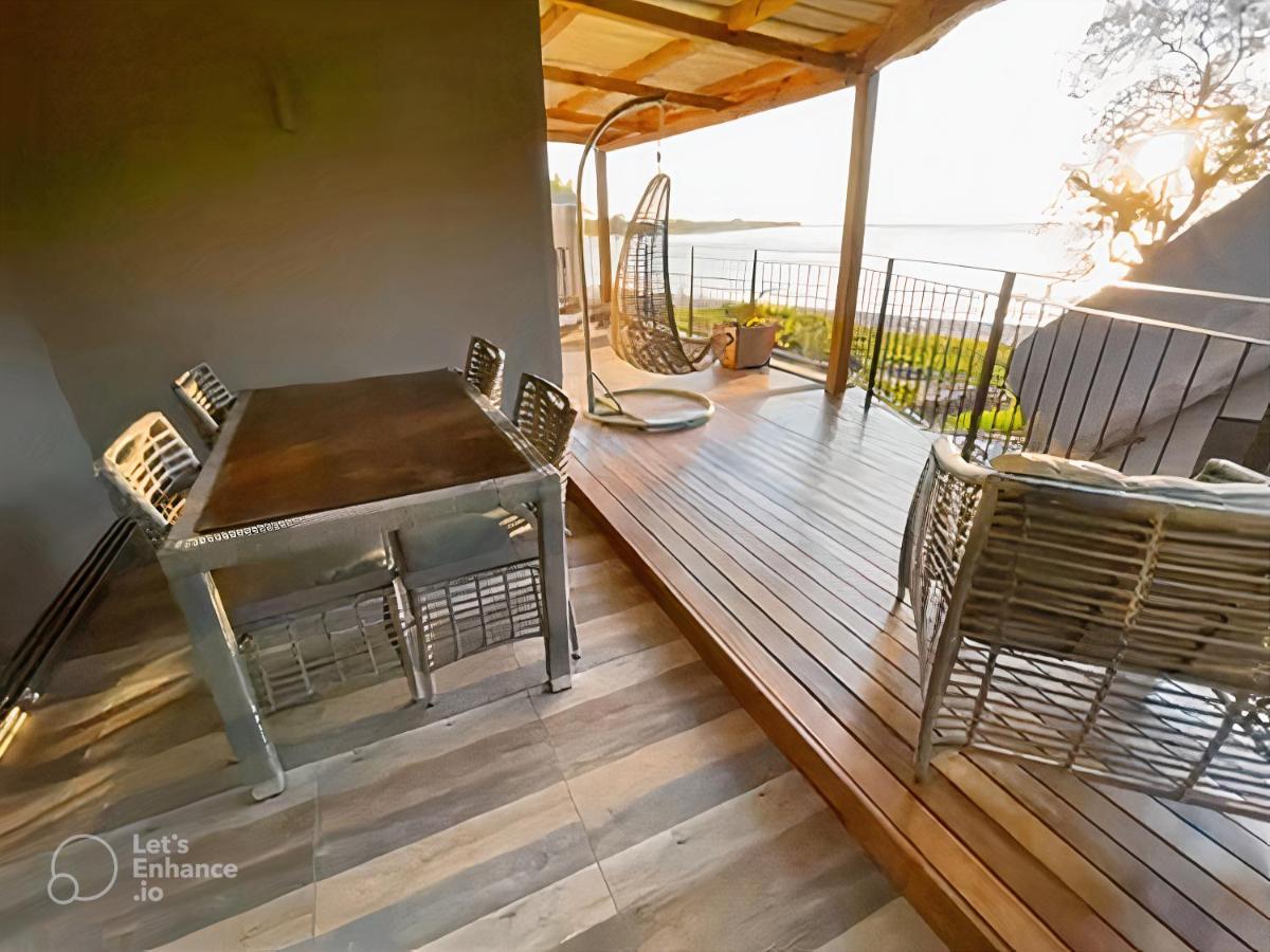 Beachfront Villa By M&H Tamarin Exterior foto